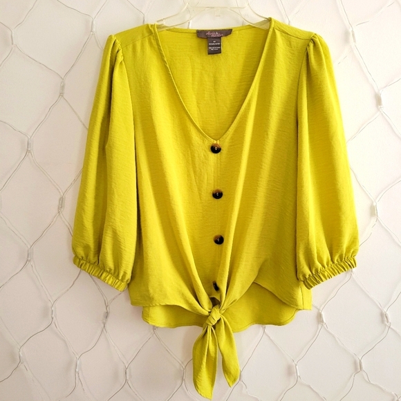 Olivia & Martin Pullover Tie-Up Top • - Picture 1 of 5